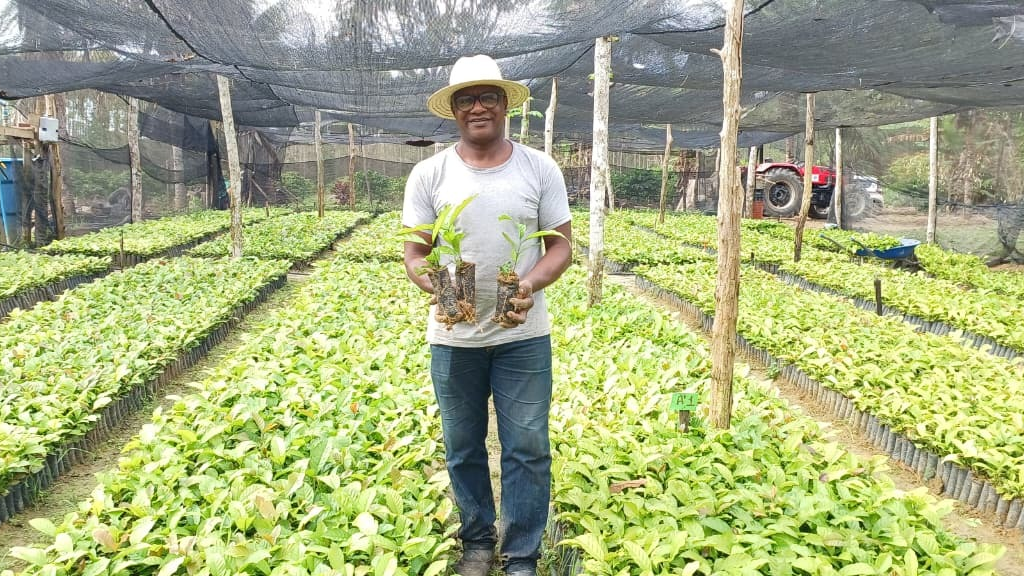 Agricultor Carlos Antônio Santos. Foto Suzano_Divulgação