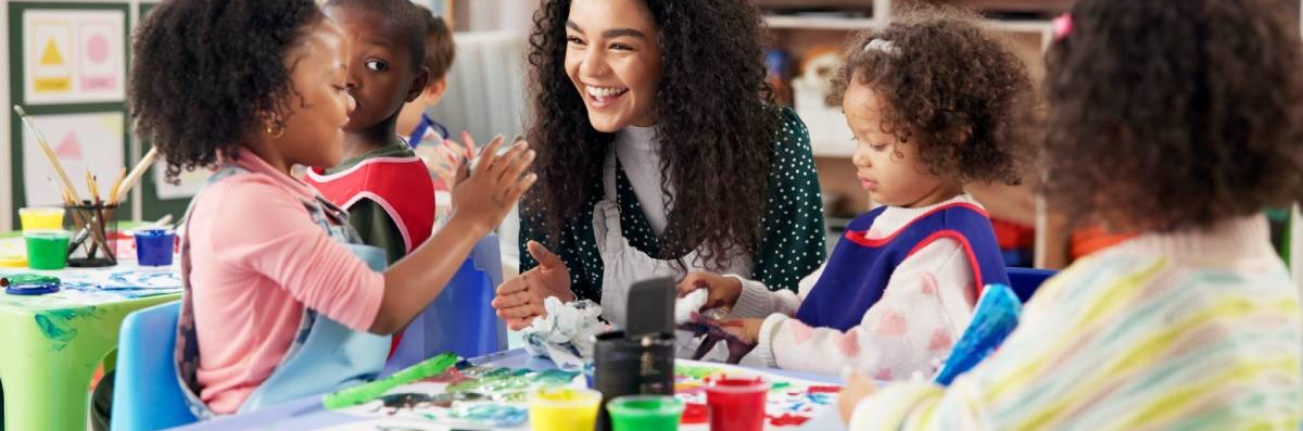 Crianças com ensino de qualidade na pré-escola apresentam melhores níveis de aprendizado, aponta estudo